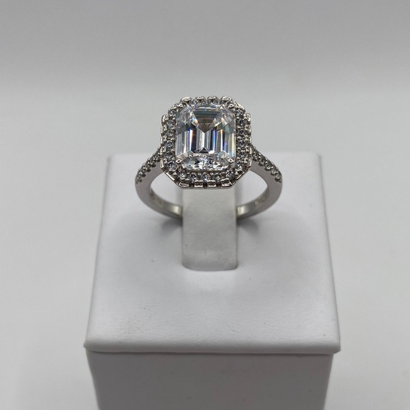 None Jewelry - Sterling Silver 925 Emerald Cut Solitaire Simulated Diamond Halo Ring 8 New